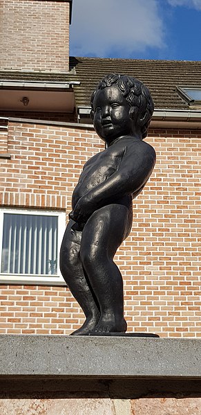 File:Westmeerbeek-Manneken Pis (8).jpg