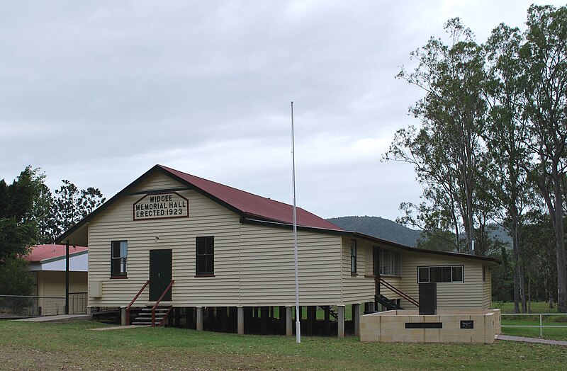 File:Widgee Memorial Hall.JPG