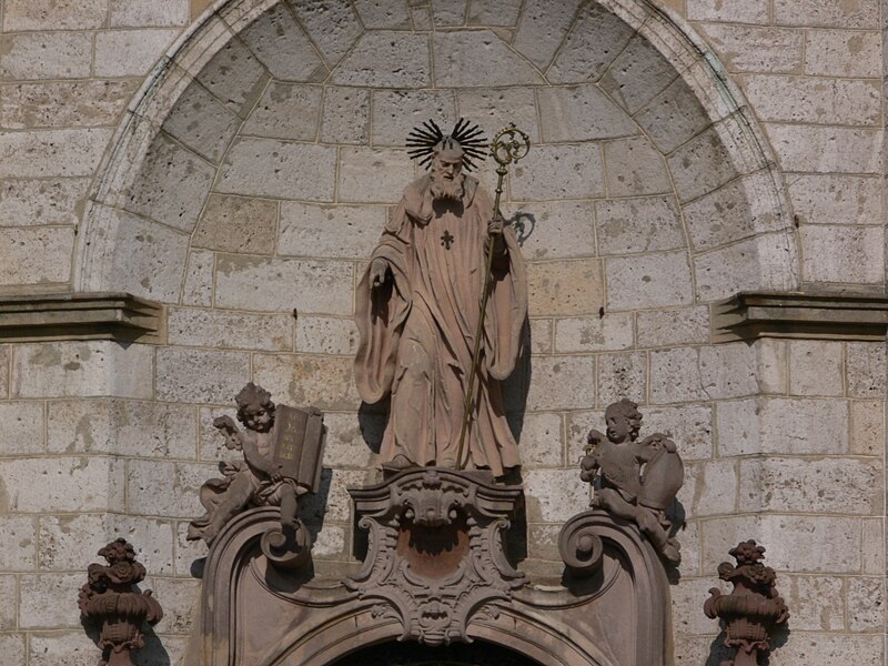 File:Zwiefalten Münster Fassade Figur 1.jpg