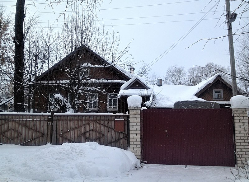 Файл:Дом на ул. Карагандинская в Казани, в котором жил Б.Н.Ельцин.JPG