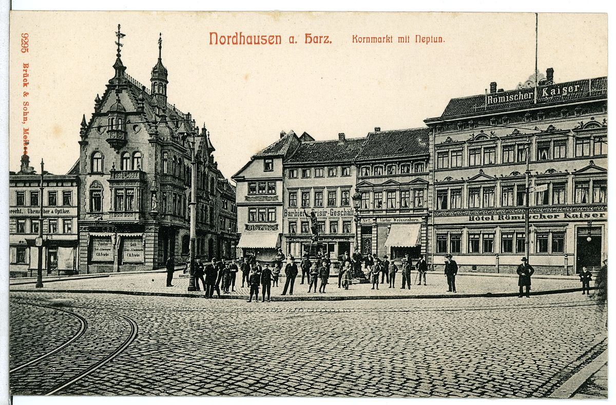 09295-Nordhausen-1907-Kornmarkt mit Neptun-Brück & Sohn Kunstverlag.jpg