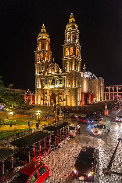 File:15-07-14-Campeche-Kathedrale-RalfR-WMA 0735.jpg