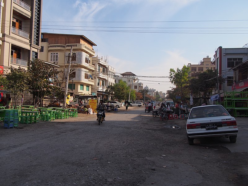 File:31st Street of Mandalay - 2014.01 - panoramio.jpg