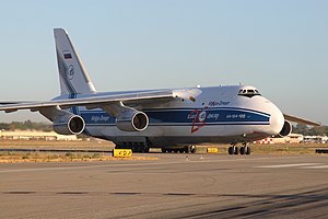 Avión de transporte An-124