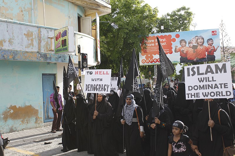 <br /> File:A public demonstration calling for Sharia Islamic Law in Maldives 2014.jpg