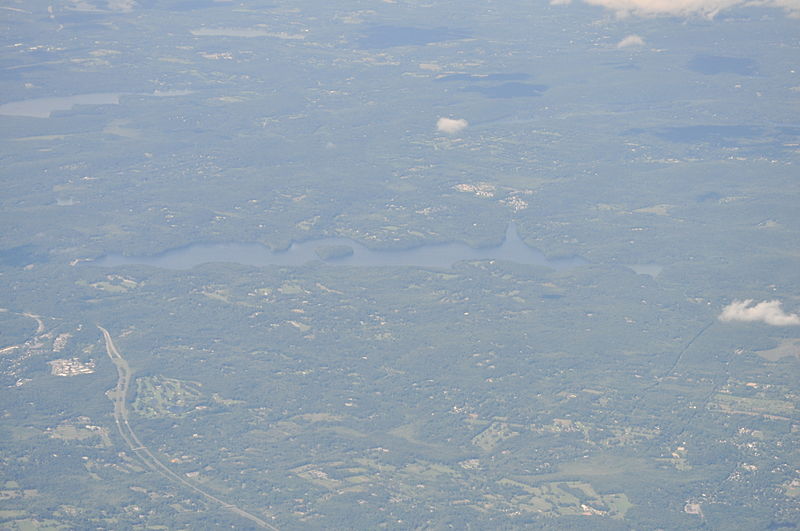 File:Aerial - Cross River Reservoir, NY 02 (9611103693).jpg