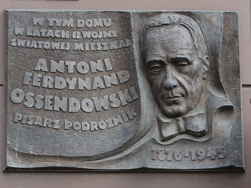 File:Antoni Ferdynand Ossendowski commemorative plaque (27, Grójecka Street).JPG