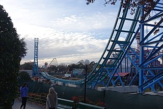 Aquaman: Power Wave Roller coaster at Six Flags Over Texas in Arlington, Texas