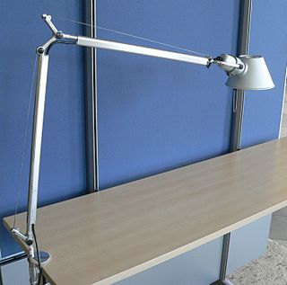 <span class="mw-page-title-main">Tolomeo desk lamp</span> Balanced-arm desk lamp