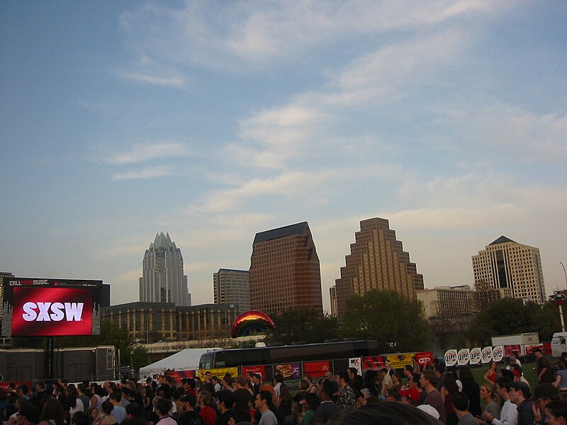 File:Auditorium Shores (2006).jpg