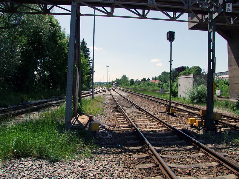 File:BahnhofMemmingenGleisesueden6.jpg