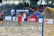 Deutsch: Beachhandball Europameisterschaften 2019 (Beach handball Euro); Tag 1: 2. Juli 2019 – Männer, Vorrunde Gruppe D, Polen-Schweden 2:1 (18:10, 15:9; 8:6) English: Beach handball Euro; Day 1: 2 July 2019 – Men Preliminary Round Group D – Poland-Sweden 2:1 (18:10, 15:9; 8:6)