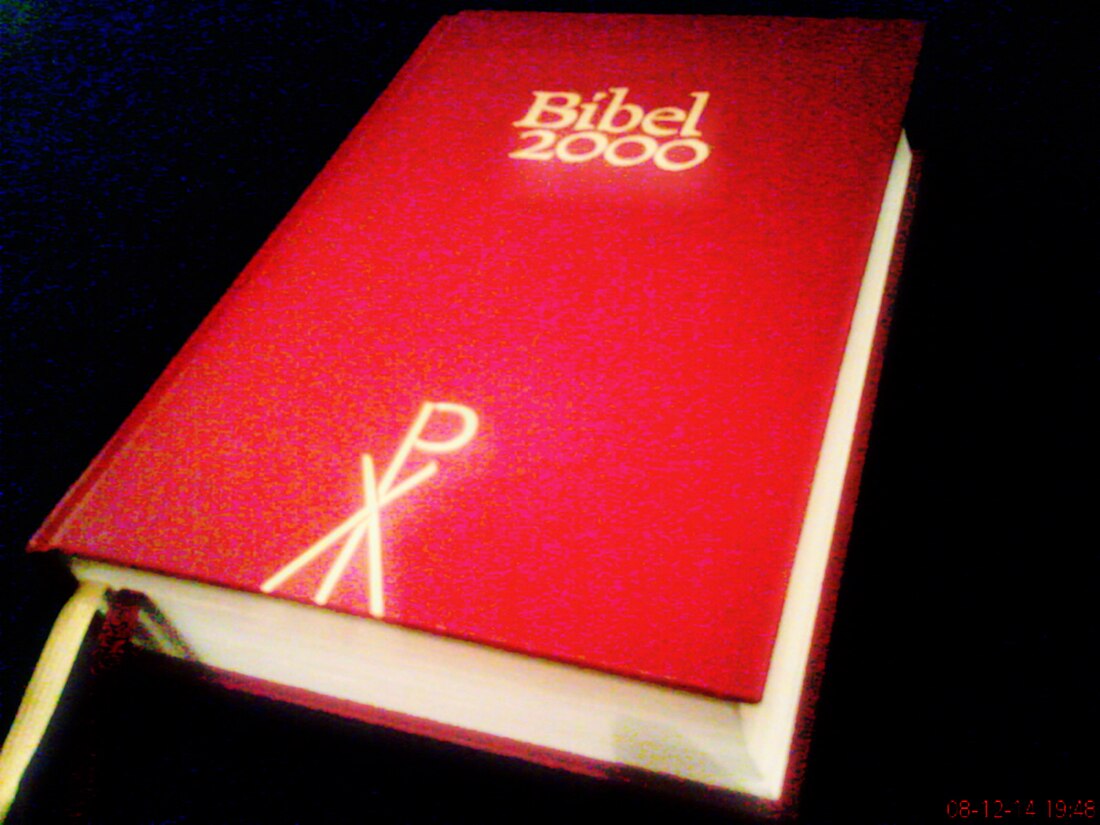 File:Bibel 2000.JPG