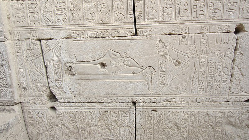 File:Bier of Osiris on the roof.jpg