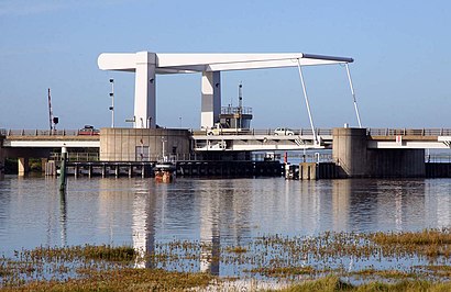 How to get to Breydon Bridge with public transport- About the place