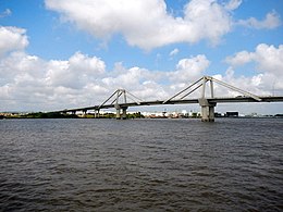 Pont sur la rivière Magdalena (16049525434) .jpg