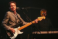 people_wikipedia_image_from Bruce Foxton