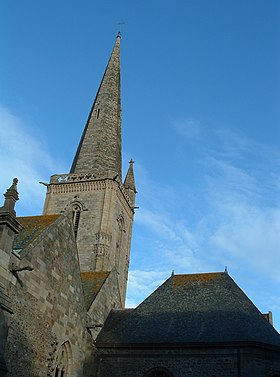 De spits van de klokkentoren van de kathedraal.