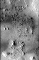 Imagem em contexto da CTX de Deuteronilus Mensae mostrando a localização das próximas duas imagens.