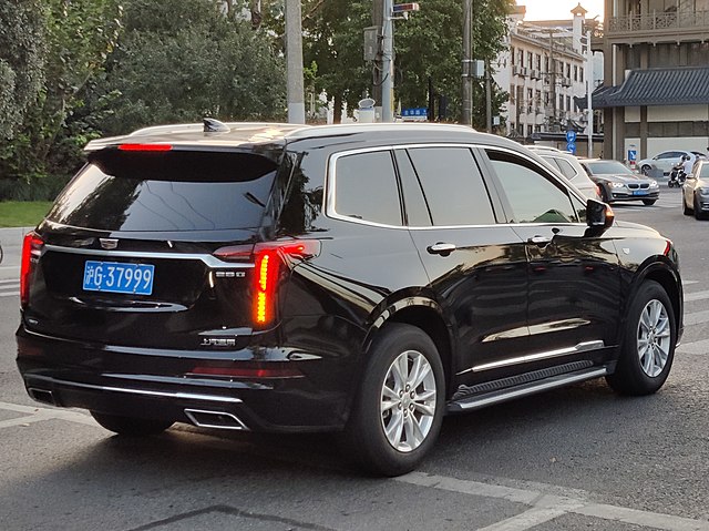 Cadillac_XT6_IMG004