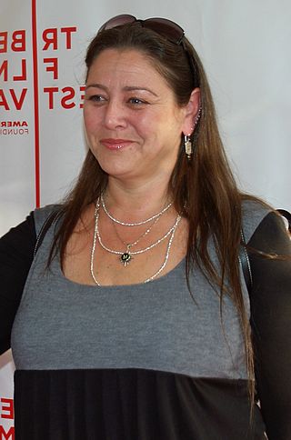 Fortune Salaire Mensuel de Camryn Manheim Combien gagne t il d argent ? 1 000,00 euros mensuels