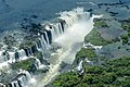 Iguazú-waterval, op die grens van die provinsie Misiones in Argentinië en die Brasiliaanse deelstaat Paraná.