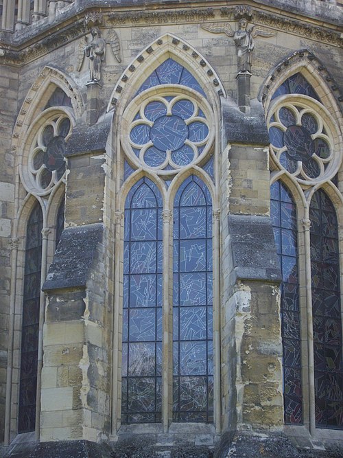 Bar tracery with cusped circles, Reims Cathedral, apse chapel