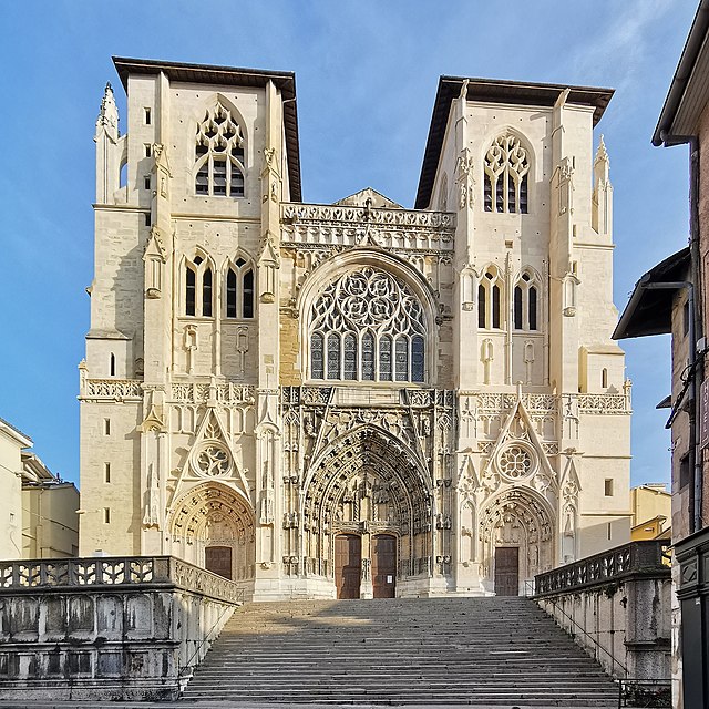 La catèdrâla Sant-Môris de Vièna. (veré dèfenicion 2 754 × 2 754*)