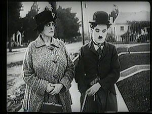 Phyllis Allen y Charles Chaplin.