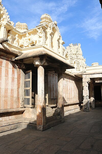 File:Cheluvanarayana Swamy Temple, Melkote - during PHMSTBGP-2020 (164).jpg