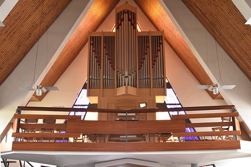 File:Christuskirche Stoob Interior 06.jpg