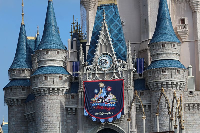 File:Cinderella Castle 45th Celebration (30047361135).jpg