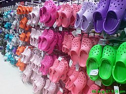 Crocs – Wikipedia