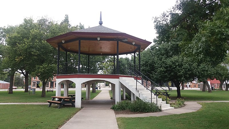 File:Concert Bandstand.jpg