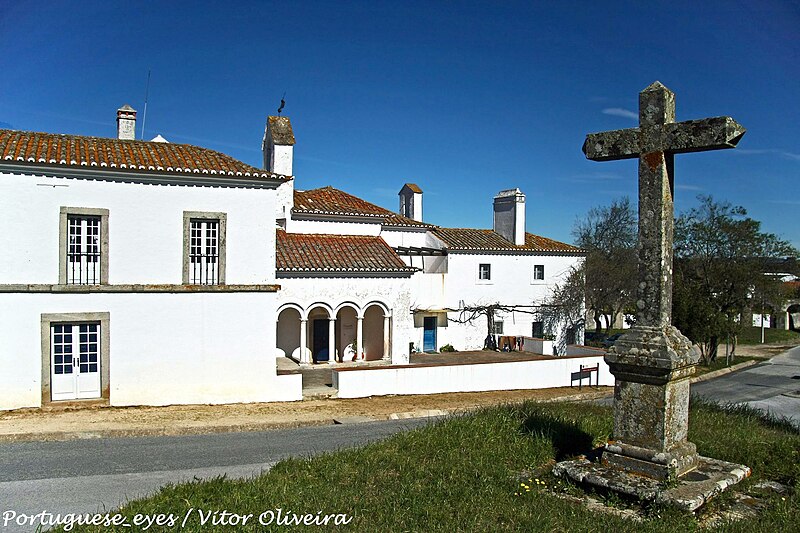 File:Convento do Bom Jesus de Valverde - Portugal (8588610205).jpg