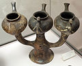 Cultura di golasecca II A-B, vaso ad anatrelle con tre bracci, da albate (CO), 550 ac ca.JPG