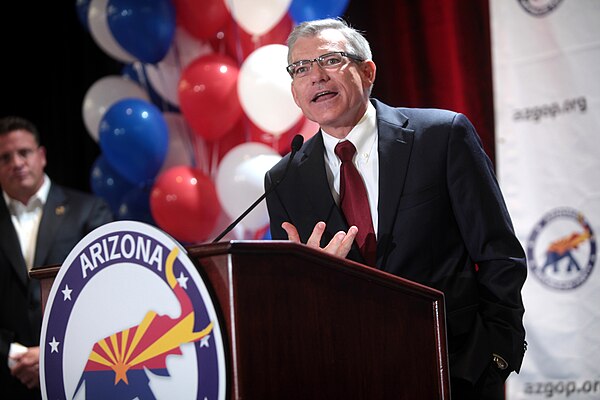 Congressman Schweikert speaking at a rally in August 2014.