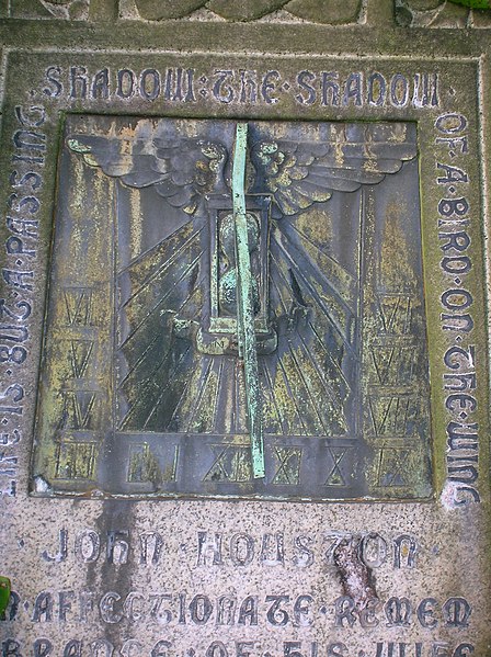 File:Detail of Sundial at Kilbirnie Kirk.JPG