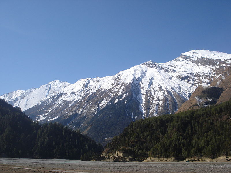 File:Dhaulagire range (1).JPG