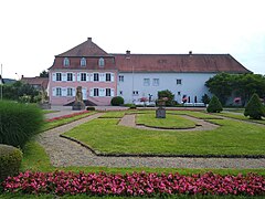 Edelhaus in Einöd Schwarzenacker.jpg