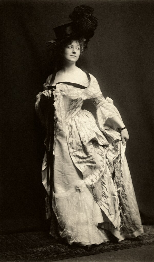 Elsie Leslie as Lydia Languish in The Rivals, 1899. Photograph by Zaida Ben-Yusuf.