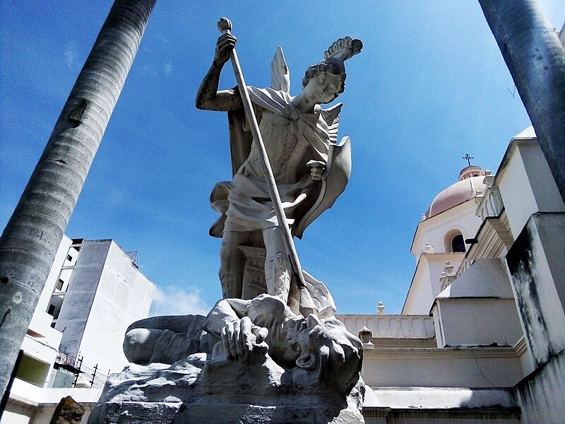 File:Estatua San Miguel Arcangel Honduras.jpg