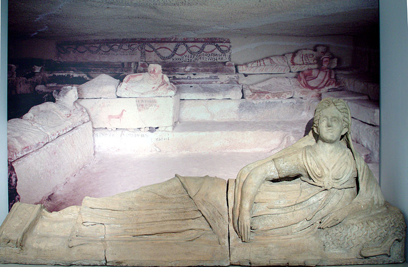 File:Etruscan tomb - Museo Archeologico - Milan 2014.jpg