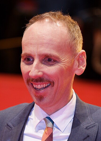 File:Ewen Bremner Red Carpet T2 Trainspotting Berlinale 2017 cropped.jpg