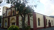 Fasad Saint Peter Martir Gereja Paroki di Sual, Pangasinan.jpg