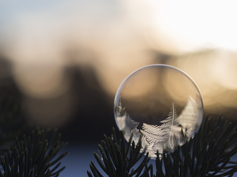 File:Frozen soap bubble 2017-03-03 (Unsplash).jpg