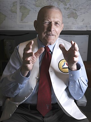 <span class="mw-page-title-main">Gene Kranz</span> American flight director for NASA (born 1933)