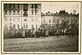 (German officers on horseback at the head of a crowd of people in Kiev)