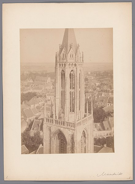 File:Gezicht op de toren van de Sint-Janskerk te Maastricht, RP-F-00-5055.jpg