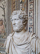 Busto del emperador romano Antoninus Pius (86-161 d. C.).